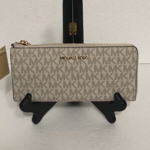 Michael Kors Jet Set Monogram Wallet NWT
